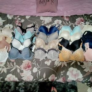 38D Bra lot